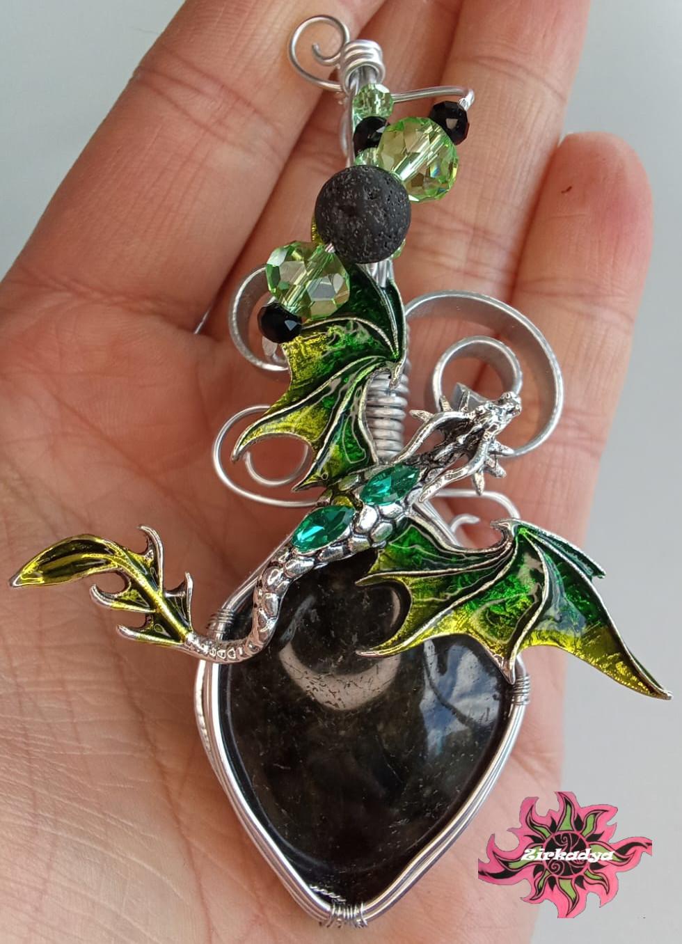 La terre des dragons boutique 2